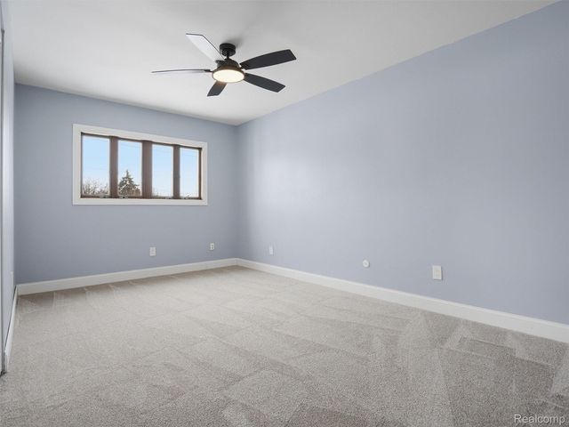 4345 Crooks Road 36, Royal Oak, MI 48073