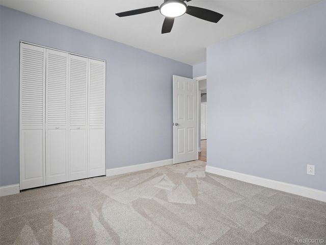 4345 Crooks Road 36, Royal Oak, MI 48073