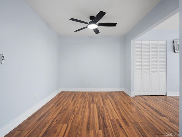 4345 Crooks Road 36, Royal Oak, MI 48073