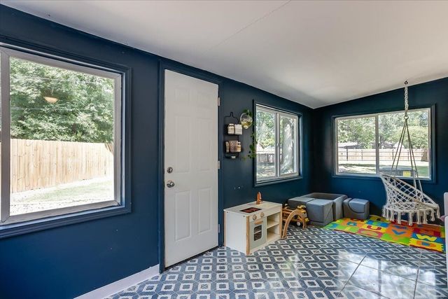 3304 N Porter Ave, Wichita, KS 67204