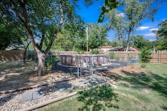 3304 N Porter Ave, Wichita, KS 67204