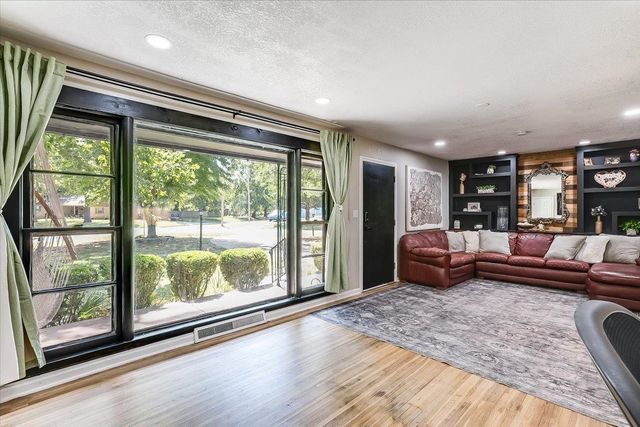 3304 N Porter Ave, Wichita, KS 67204