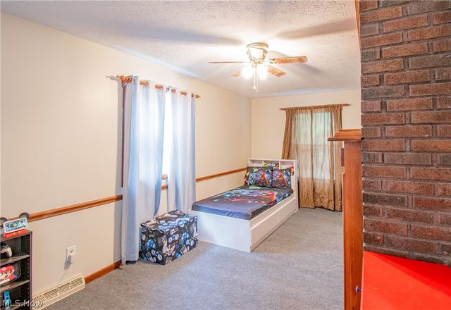 706 Crestview Avenue, Akron, OH 44320
