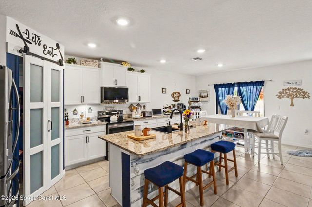 1873 Farmhouse Road SE, Palm Bay, FL 32909