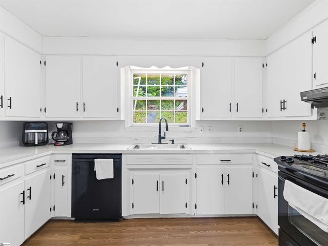 186 Stribling Circle, Spartanburg, SC 29301