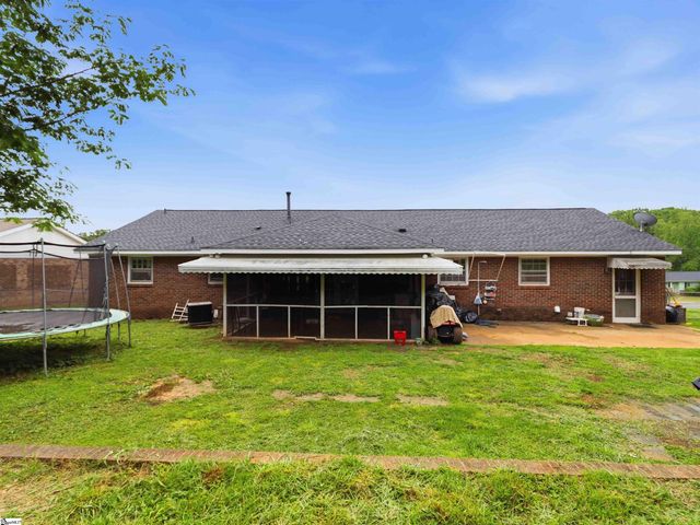 186 Stribling Circle, Spartanburg, SC 29301