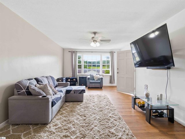186 Stribling Circle, Spartanburg, SC 29301