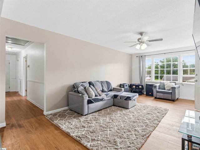 186 Stribling Circle, Spartanburg, SC 29301