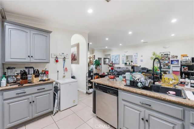 15921 Pine Street, Hesperia, CA 92345