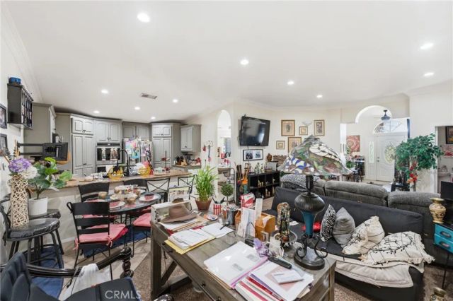 15921 Pine Street, Hesperia, CA 92345