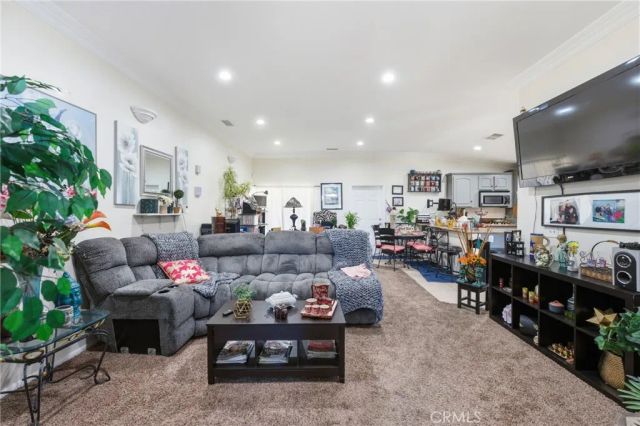 15921 Pine Street, Hesperia, CA 92345