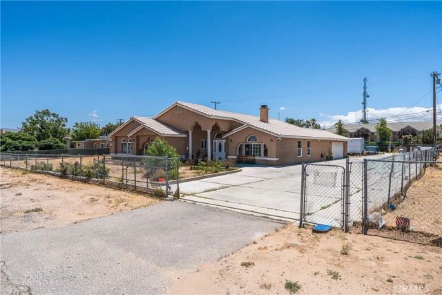 15921 Pine Street, Hesperia, CA 92345