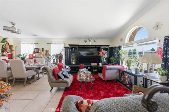 15921 Pine Street, Hesperia, CA 92345