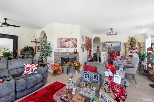 15921 Pine Street, Hesperia, CA 92345