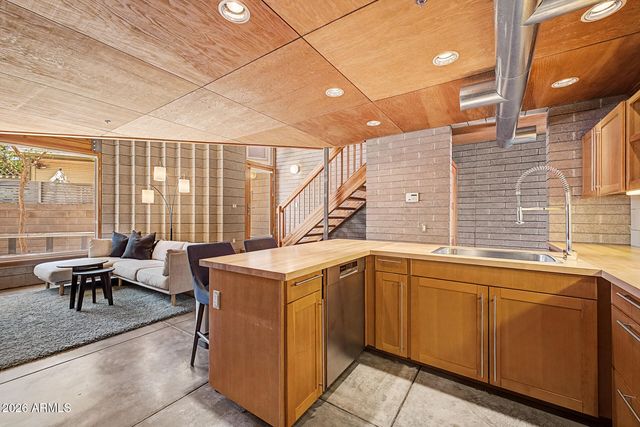 920 S ASH Avenue, Tempe, AZ 85281