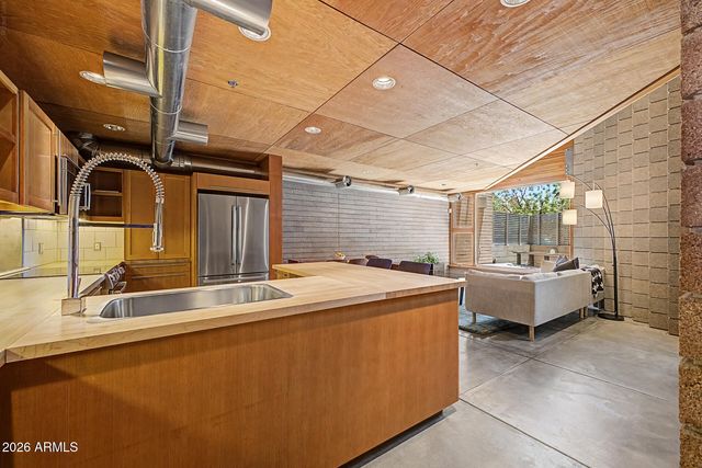920 S ASH Avenue, Tempe, AZ 85281