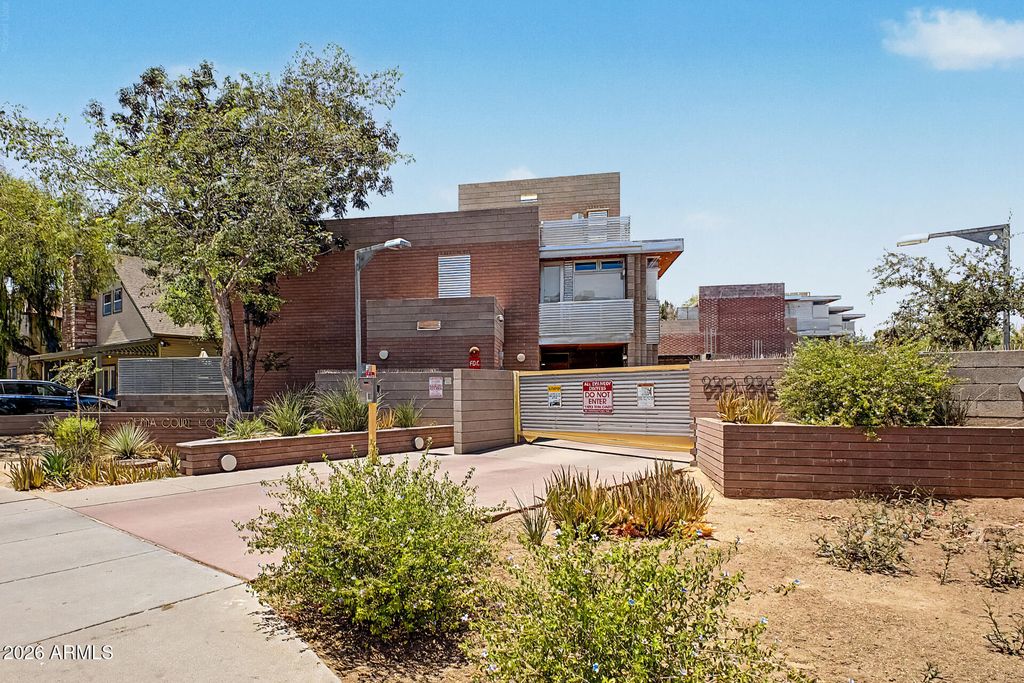 920 S ASH Avenue, Tempe, AZ 85281