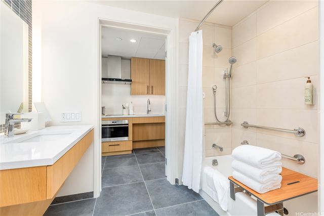 1390 Kapiolani Boulevard 3002, Honolulu, HI 96814