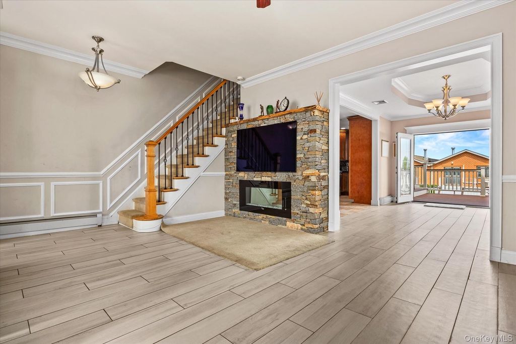 6731 52nd Road, Maspeth, NY 11378 — photo 4