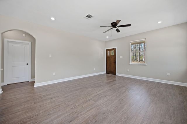 160 Oak Lane, Shepherd, TX 77371
