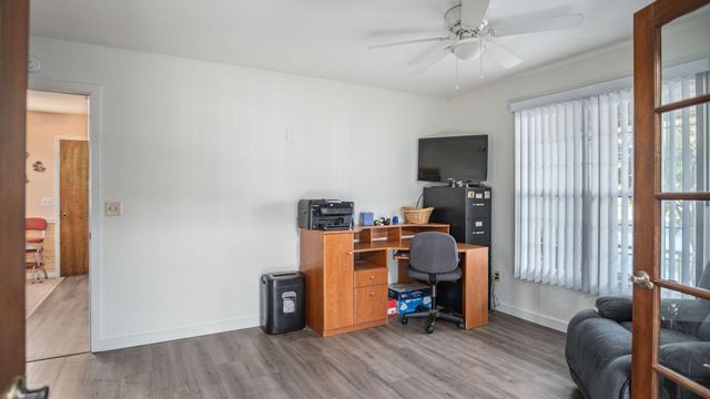 2335 E Harvard Court, Visalia, CA 93292