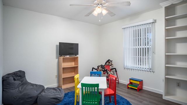 2335 E Harvard Court, Visalia, CA 93292