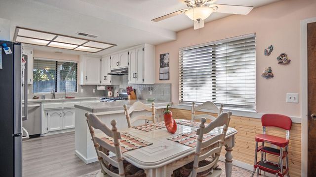 2335 E Harvard Court, Visalia, CA 93292