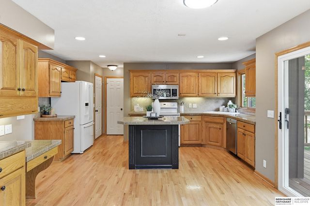 17012 O Circle, Omaha, NE 68135