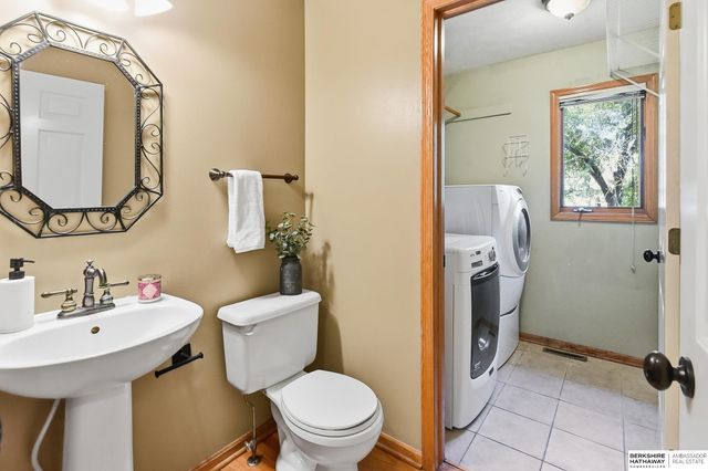 17012 O Circle, Omaha, NE 68135