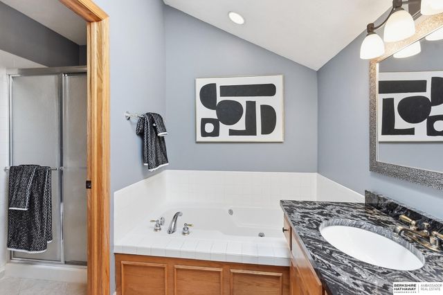 17012 O Circle, Omaha, NE 68135