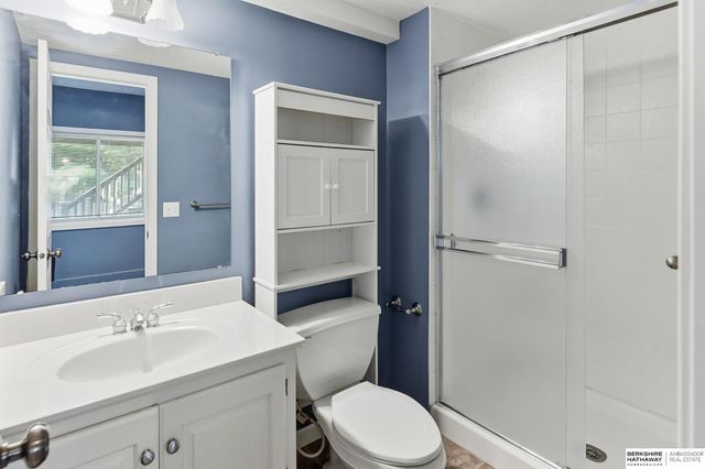 17012 O Circle, Omaha, NE 68135