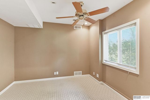 17012 O Circle, Omaha, NE 68135
