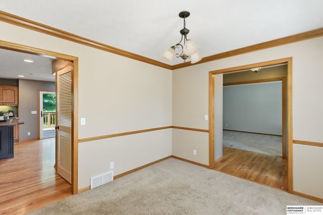 17012 O Circle, Omaha, NE 68135