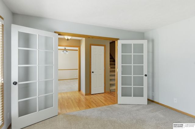 17012 O Circle, Omaha, NE 68135