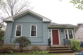 586 Hillside Street, Ridgefield, NJ 07657