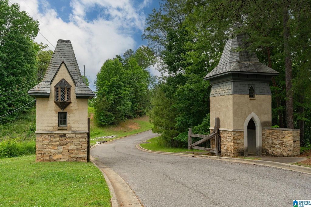 1616 CHATEAU CREST LANE, Vestavia Hills, AL 35216