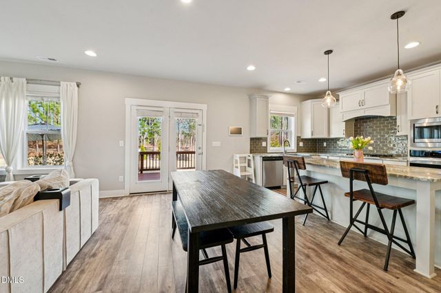 572 Beacon Ridge Boulevard, Chapel Hill, NC 27516