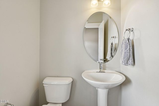 572 Beacon Ridge Boulevard, Chapel Hill, NC 27516