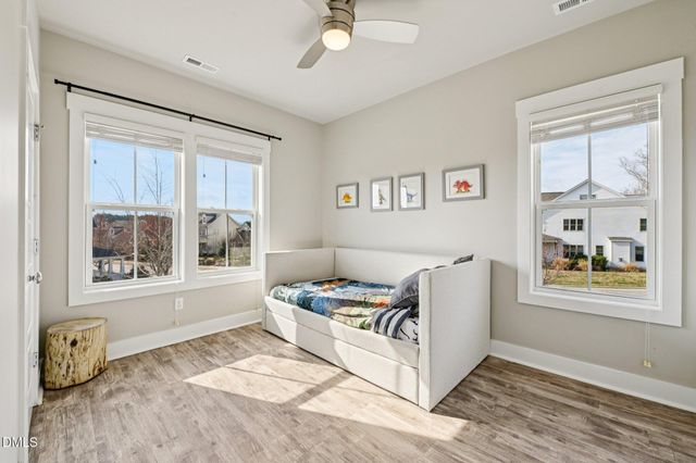 572 Beacon Ridge Boulevard, Chapel Hill, NC 27516