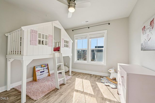 572 Beacon Ridge Boulevard, Chapel Hill, NC 27516