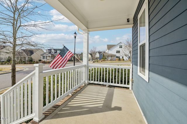 572 Beacon Ridge Boulevard, Chapel Hill, NC 27516