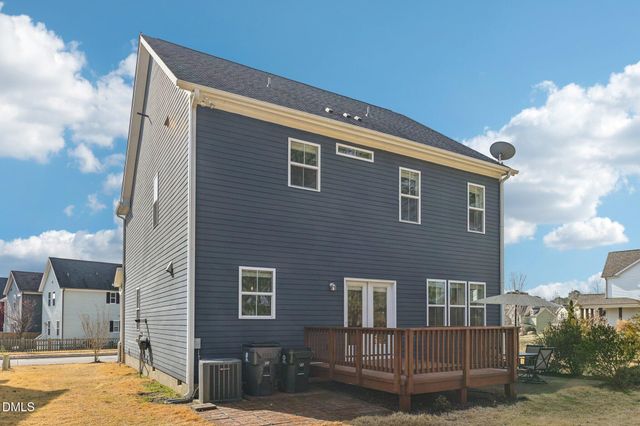 572 Beacon Ridge Boulevard, Chapel Hill, NC 27516