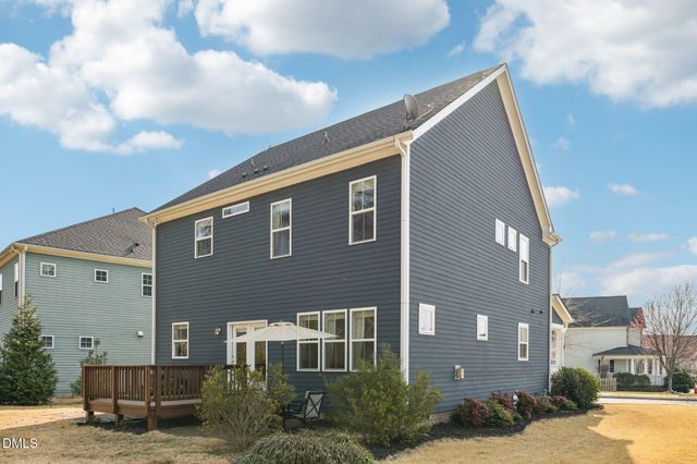 572 Beacon Ridge Boulevard, Chapel Hill, NC 27516