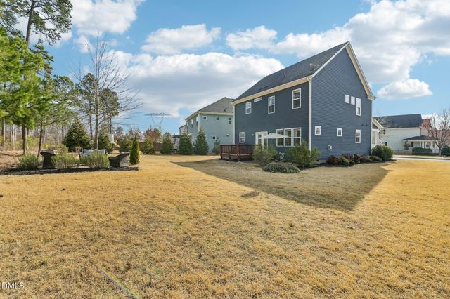 572 Beacon Ridge Boulevard, Chapel Hill, NC 27516