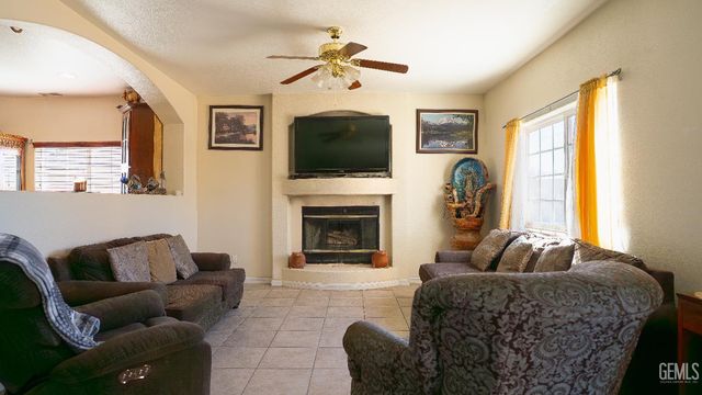 20325 87th Street, California City, CA 93505