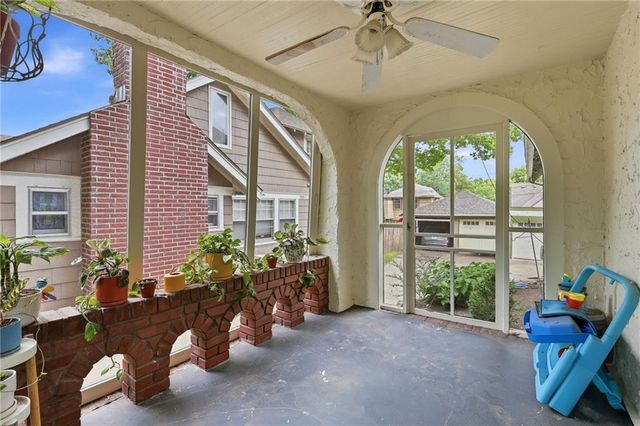 309 E Winthrope Road, Kansas City, MO 64113