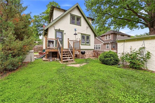 309 E Winthrope Road, Kansas City, MO 64113