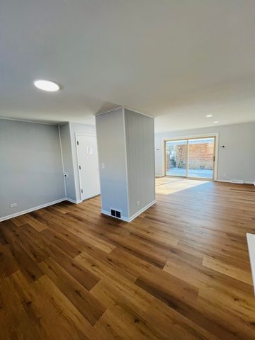 10420 S Kildare Avenue, Oak Lawn, IL 60453