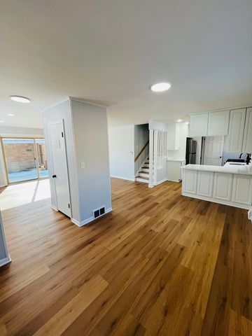 10420 S Kildare Avenue, Oak Lawn, IL 60453