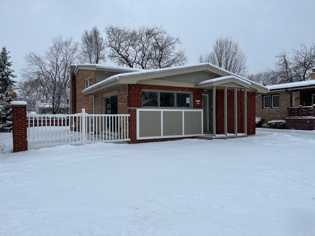 10420 S Kildare Avenue, Oak Lawn, IL 60453